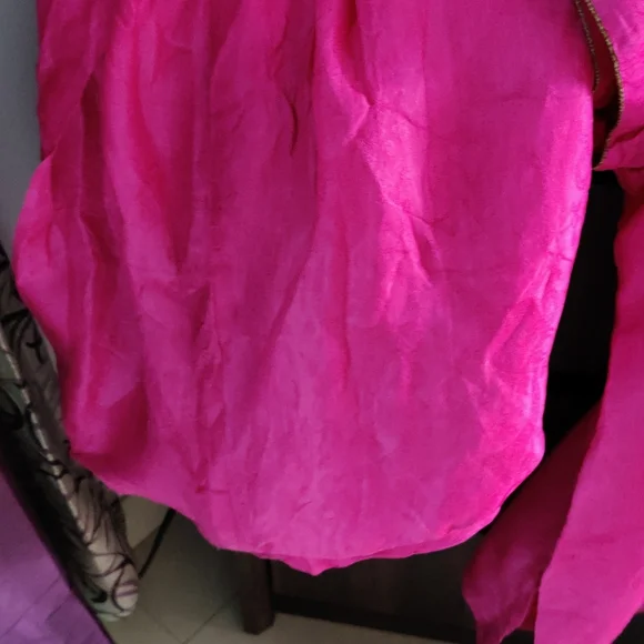 Pure Silk Suit - Picture 5 of 5